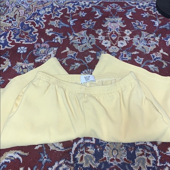 Maryam Nasir Zadeh shorts - Picture 5 of 5